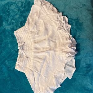 White flow shorts